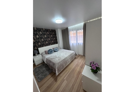 Herverkoop - Appartement / flat - Torrevieja - Estacion De Autobuses