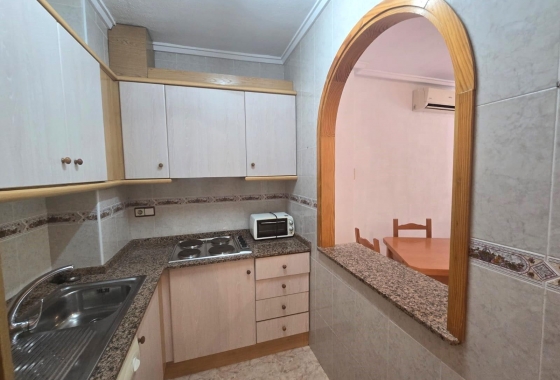 Herverkoop - Appartement / flat - Torrevieja - Habaneras
