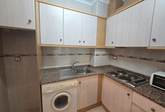 Herverkoop - Appartement / flat - Torrevieja - Habaneras