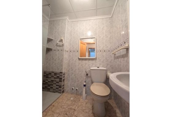 Herverkoop - Appartement / flat - Torrevieja - Habaneras