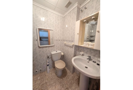 Herverkoop - Appartement / flat - Torrevieja - Habaneras