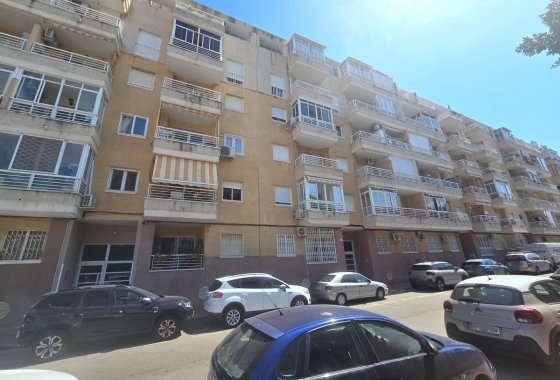 Herverkoop - Appartement / flat - Torrevieja - Habaneras