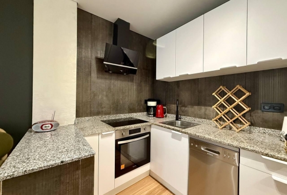 Herverkoop - Appartement / flat - Torrevieja - Habaneras