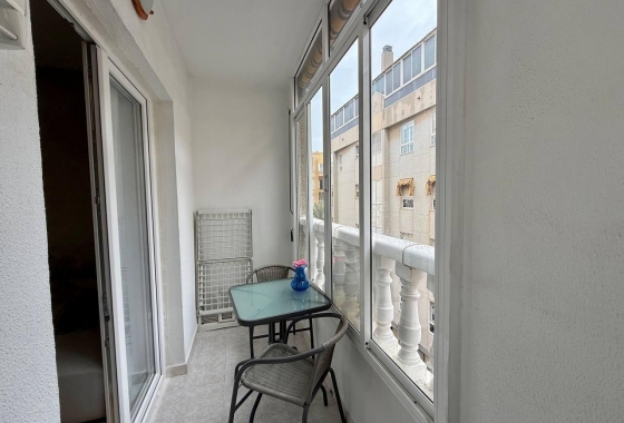 Herverkoop - Appartement / flat - Torrevieja - Habaneras