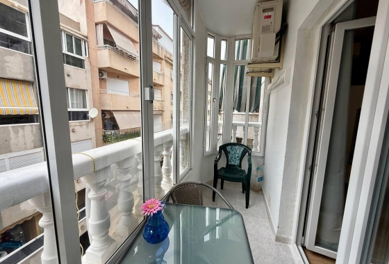 Herverkoop - Appartement / flat - Torrevieja - Habaneras