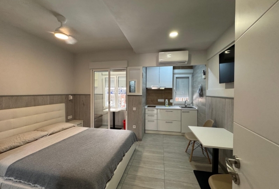 Herverkoop - Appartement / flat - Torrevieja - Playa del Cura