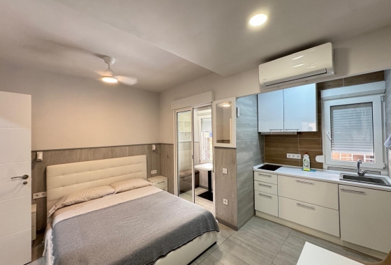 Herverkoop - Appartement / flat - Torrevieja - Playa del Cura