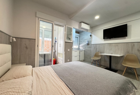 Herverkoop - Appartement / flat - Torrevieja - Playa del Cura