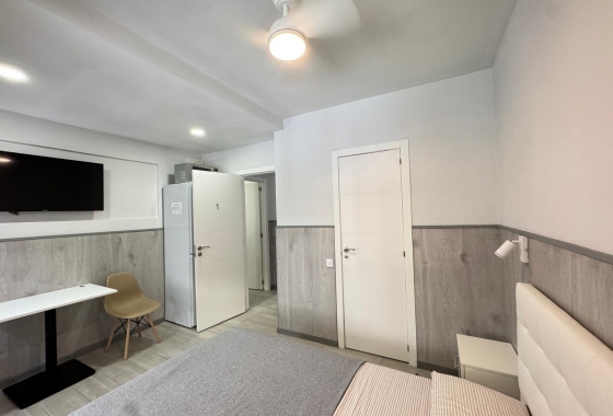 Herverkoop - Appartement / flat - Torrevieja - Playa del Cura