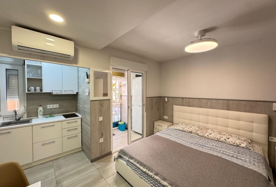 Herverkoop - Appartement / flat - Torrevieja - Playa del Cura