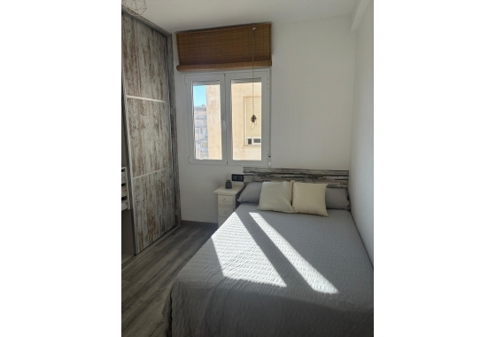 Herverkoop - Appartement / flat - Torrevieja - Centro