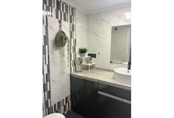 Herverkoop - Appartement / flat - Torrevieja - Centro