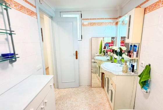 Herverkoop - Appartement / flat - Torrevieja - Playa del Cura