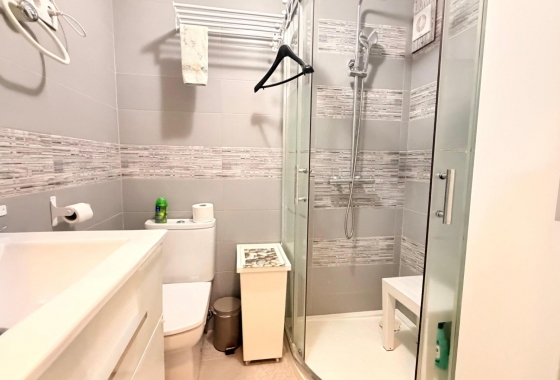 Herverkoop - Appartement / flat - Torrevieja - Playa De Los Naufragos