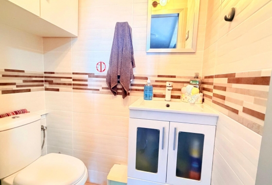 Herverkoop - Appartement / flat - Torrevieja - Playa De Los Naufragos