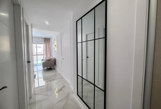 Reventa - Apartamento / piso - Torrevieja - Estacion De Autobuses