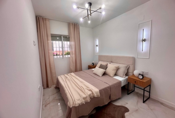 Reventa - Apartamento / piso - Torrevieja - Estacion De Autobuses