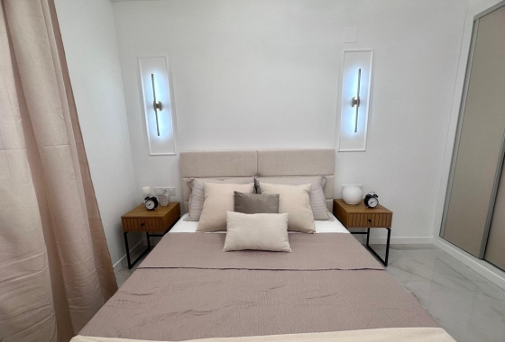 Reventa - Apartamento / piso - Torrevieja - Estacion De Autobuses