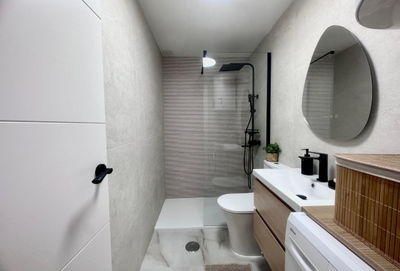 Reventa - Apartamento / piso - Torrevieja - Estacion De Autobuses