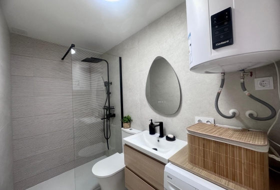 Reventa - Apartamento / piso - Torrevieja - Estacion De Autobuses