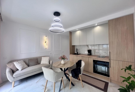 Reventa - Apartamento / piso - Torrevieja - Estacion De Autobuses