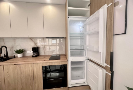 Reventa - Apartamento / piso - Torrevieja - Estacion De Autobuses