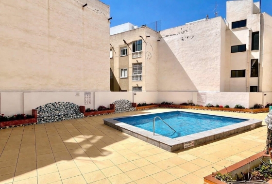 Reventa - Apartamento / piso - Torrevieja - Estacion De Autobuses