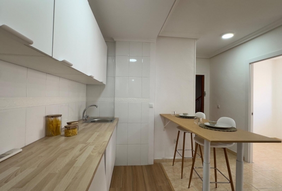 Reventa - Apartamento / piso - Torrevieja - Centro