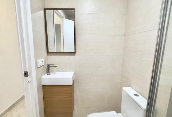 Herverkoop - Appartement / flat - Torrevieja - Estacion De Autobuses