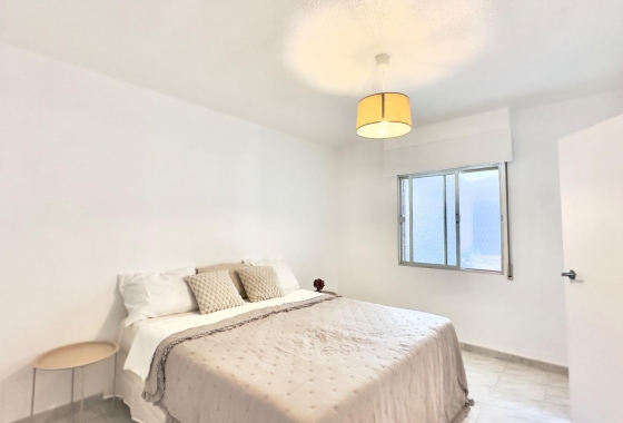 Herverkoop - Appartement / flat - Torrevieja - Estacion De Autobuses