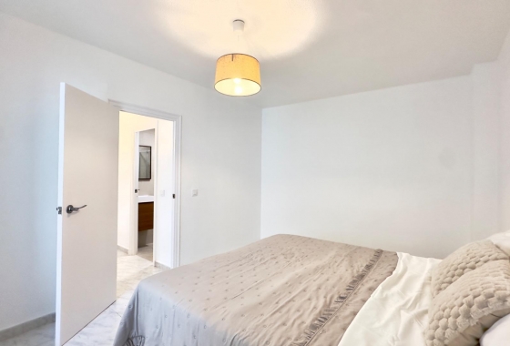 Herverkoop - Appartement / flat - Torrevieja - Estacion De Autobuses
