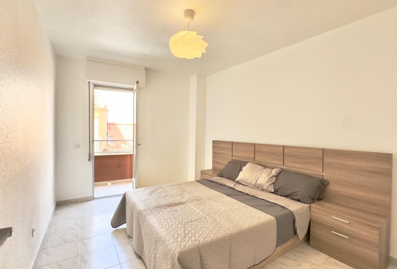 Herverkoop - Appartement / flat - Torrevieja - Estacion De Autobuses