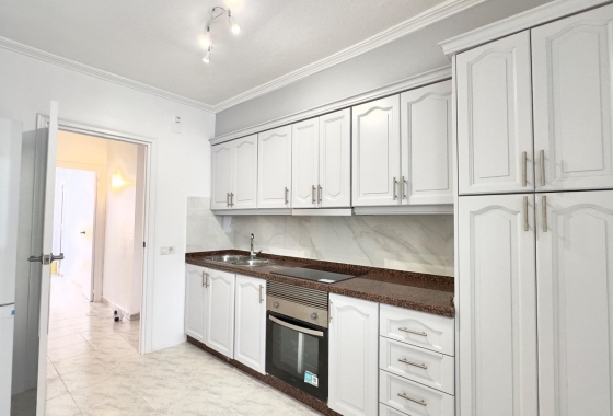 Herverkoop - Appartement / flat - Torrevieja - Estacion De Autobuses