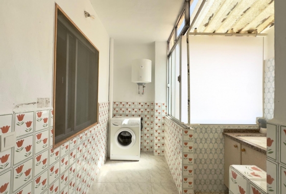 Herverkoop - Appartement / flat - Torrevieja - Estacion De Autobuses