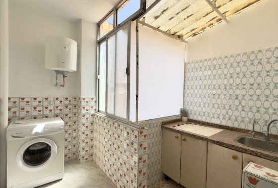 Herverkoop - Appartement / flat - Torrevieja - Estacion De Autobuses