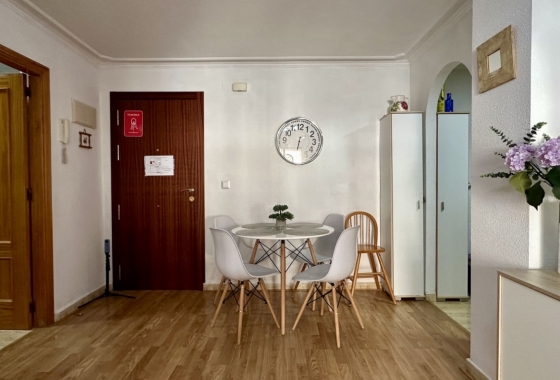Resale - Apartment / flat - Torrevieja - Costa Blanca