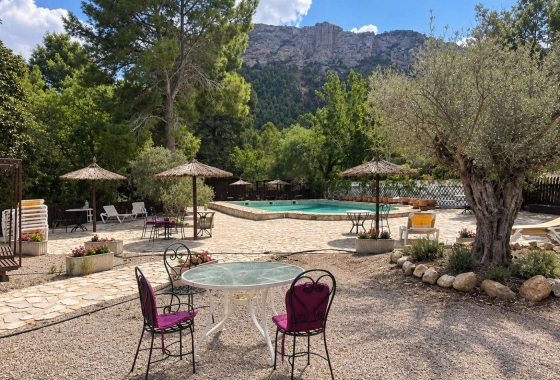 Herverkoop - Finca - Gea Y Truyols - Inland