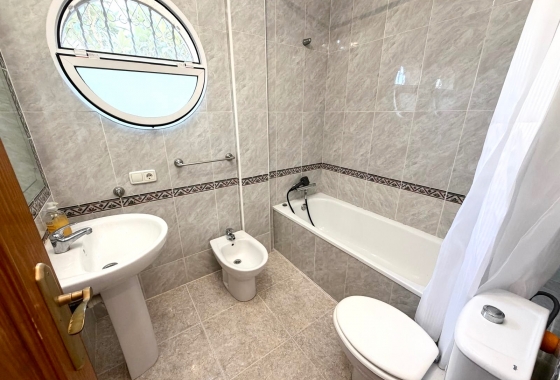 Herverkoop - Villa - Orihuela Costa - Costa Blanca