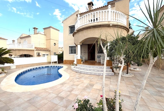 Herverkoop - Villa - Orihuela Costa - Costa Blanca