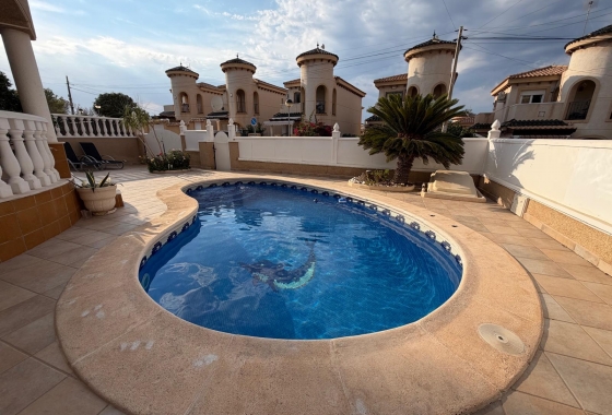 Herverkoop - Villa - Orihuela Costa - Costa Blanca