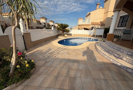 Herverkoop - Villa - Orihuela Costa - Costa Blanca