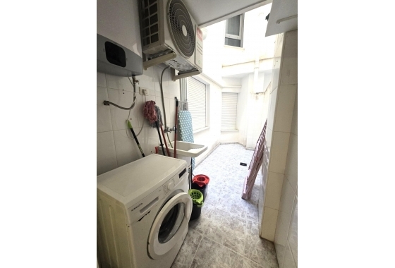 Перепродажа - Квартира - Torrevieja - Las Piscinas Naturales