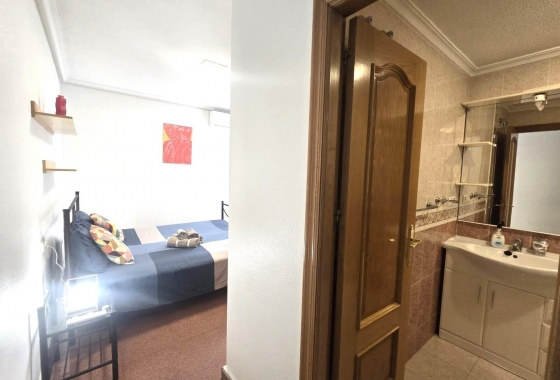 Перепродажа - Квартира - Torrevieja - Las Piscinas Naturales