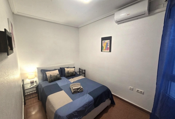 Перепродажа - Квартира - Torrevieja - Las Piscinas Naturales