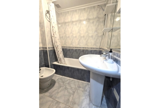 Перепродажа - Квартира - Torrevieja - Las Piscinas Naturales