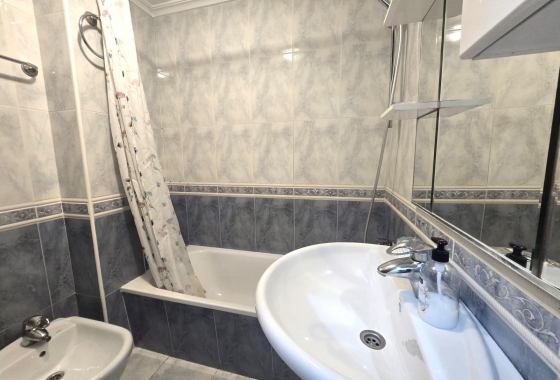 Перепродажа - Квартира - Torrevieja - Las Piscinas Naturales