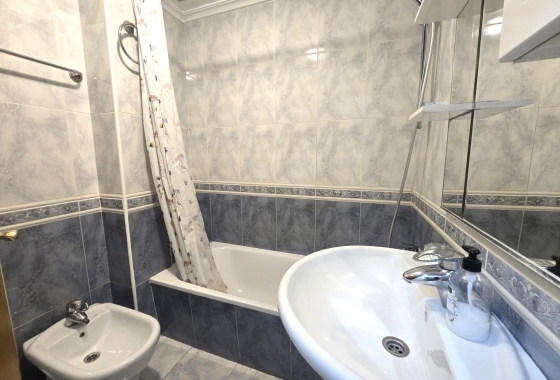 Перепродажа - Квартира - Torrevieja - Las Piscinas Naturales