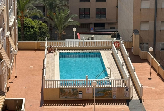 Herverkoop - Appartement / flat - Torrevieja - Playa del Cura