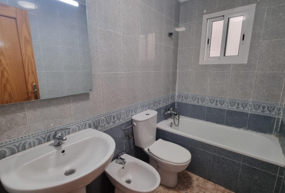 Wiederverkauf - Wohnung - Torrevieja - Centro