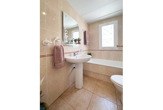 Resale - Bungalow - Torrevieja - Costa Blanca